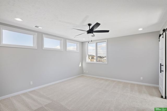 10662 S 102nd Avenue, Papillion, NE 68046