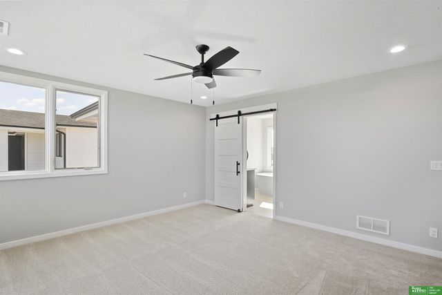 10662 S 102nd Avenue, Papillion, NE 68046