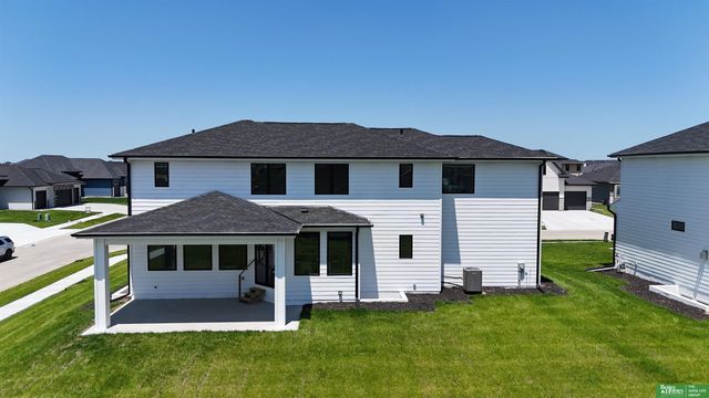 10662 S 102nd Avenue, Papillion, NE 68046