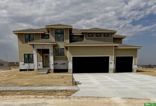 10662 S 102nd Avenue, Papillion, NE 68046