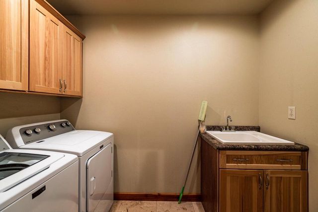 1613 Chase STREET, La Crosse, WI 54601