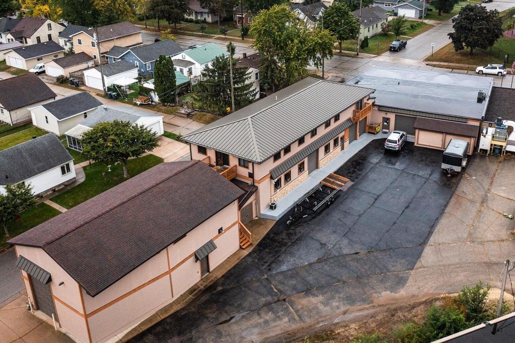 1613 Chase STREET, La Crosse, WI 54601