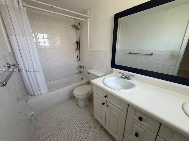 1885 NE 121st St 8, North Miami, FL 33181