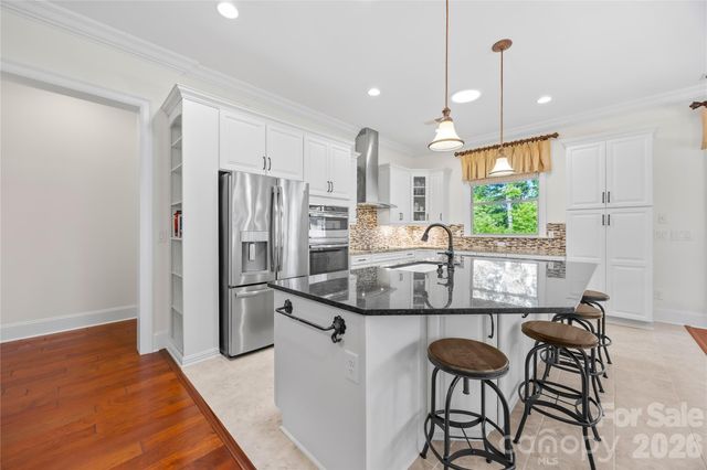 124 Chimney Rock Court, Denver, NC 28037