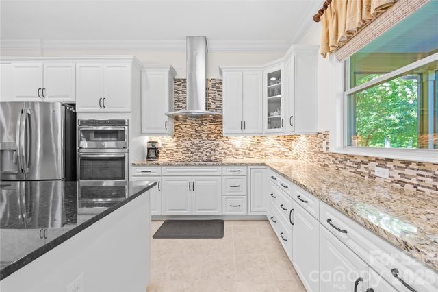 124 Chimney Rock Court, Denver, NC 28037