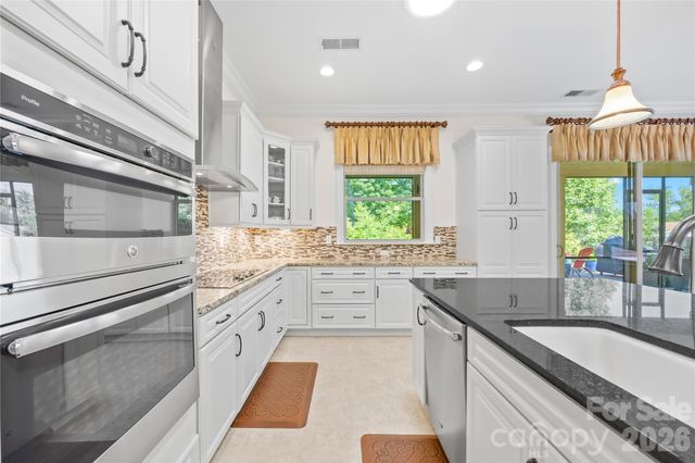 124 Chimney Rock Court, Denver, NC 28037