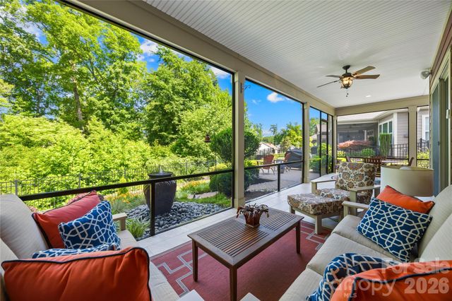 124 Chimney Rock Court, Denver, NC 28037