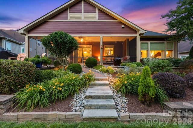 124 Chimney Rock Court, Denver, NC 28037