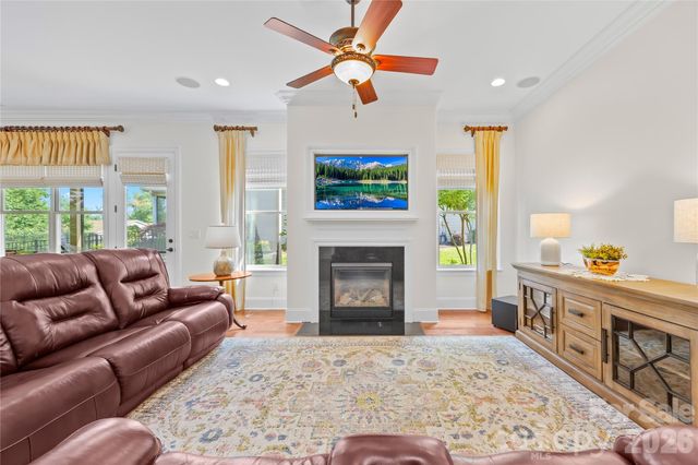 124 Chimney Rock Court, Denver, NC 28037