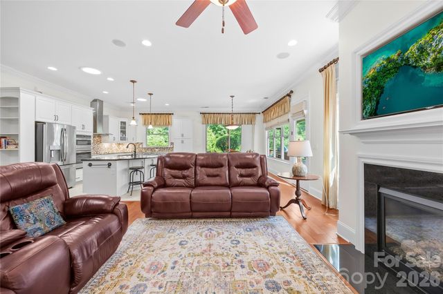 124 Chimney Rock Court, Denver, NC 28037