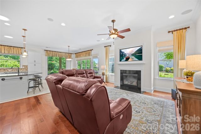 124 Chimney Rock Court, Denver, NC 28037