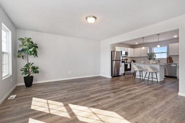 187 Peppermint Drive, Holland, MI 49423