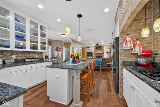 2189 Scarlet Oak Drive, Avon, IN 46123