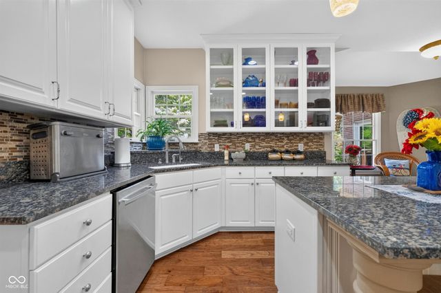 2189 Scarlet Oak Drive, Avon, IN 46123