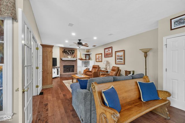2189 Scarlet Oak Drive, Avon, IN 46123