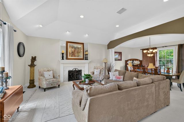 2189 Scarlet Oak Drive, Avon, IN 46123