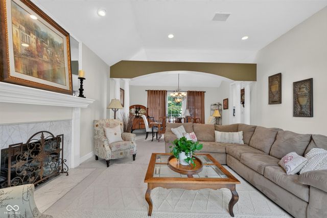 2189 Scarlet Oak Drive, Avon, IN 46123