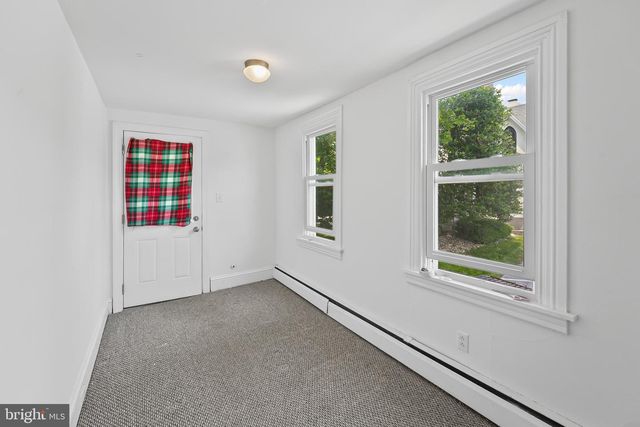 8 PROSPECT AVE, West Grove, PA 19390