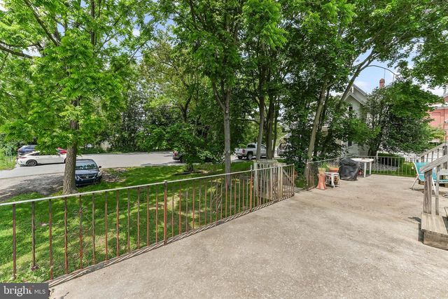 8 PROSPECT AVE, West Grove, PA 19390