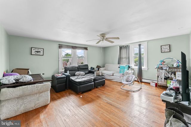 8 PROSPECT AVE, West Grove, PA 19390