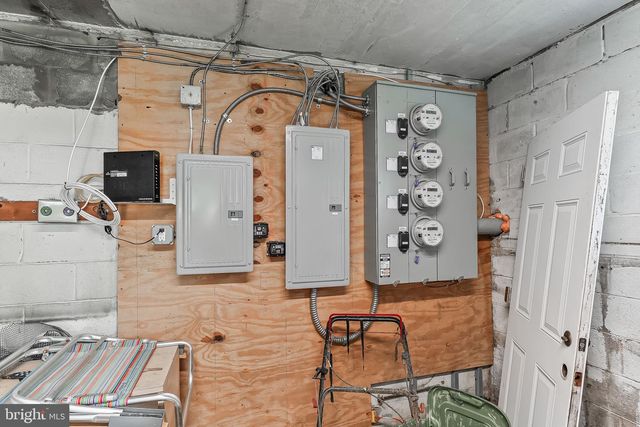 8 PROSPECT AVE, West Grove, PA 19390