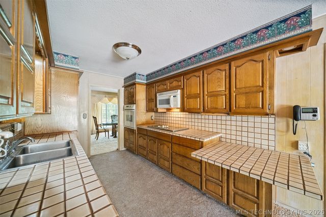18104 S 4200 Road, Claremore, OK 74017