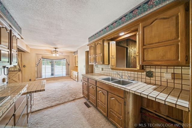 18104 S 4200 Road, Claremore, OK 74017