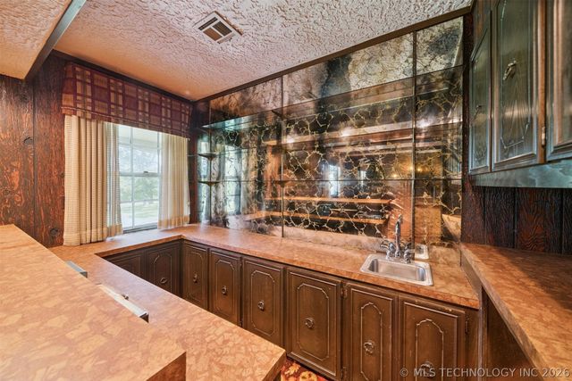 18104 S 4200 Road, Claremore, OK 74017