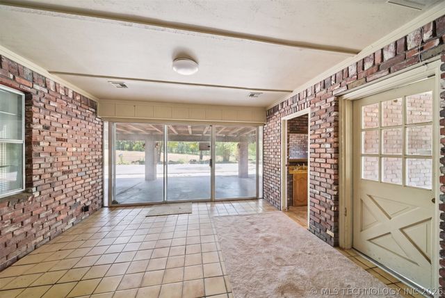 18104 S 4200 Road, Claremore, OK 74017