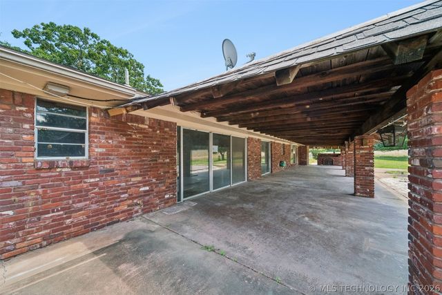 18104 S 4200 Road, Claremore, OK 74017