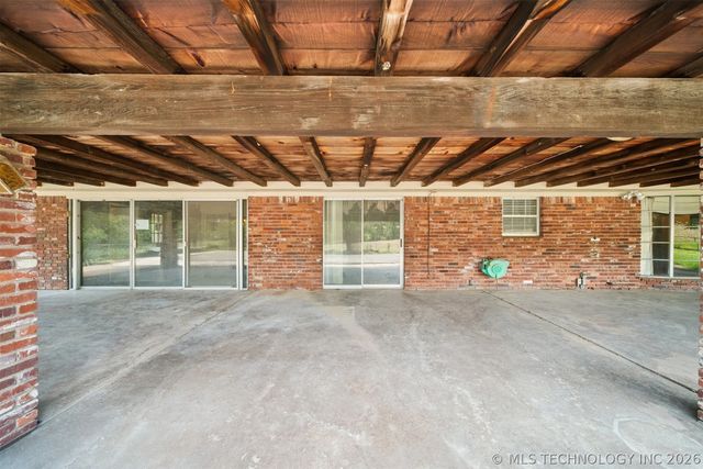 18104 S 4200 Road, Claremore, OK 74017