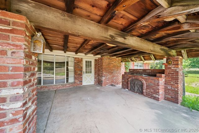 18104 S 4200 Road, Claremore, OK 74017