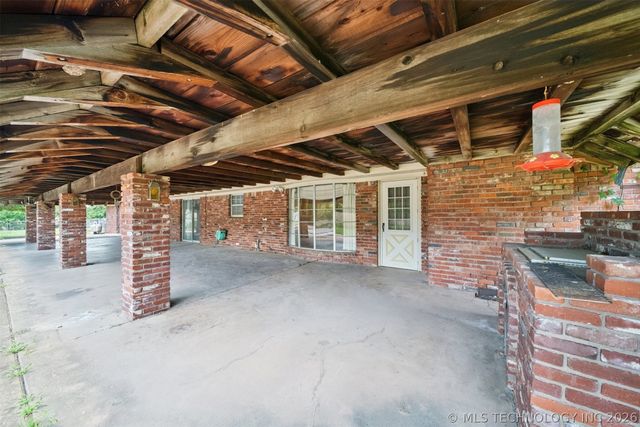 18104 S 4200 Road, Claremore, OK 74017