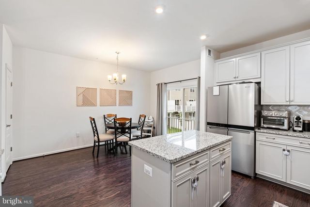 1333 HAWK HOLLOW DR, Crofton, MD 21114