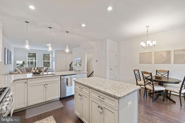 1333 HAWK HOLLOW DR, Crofton, MD 21114