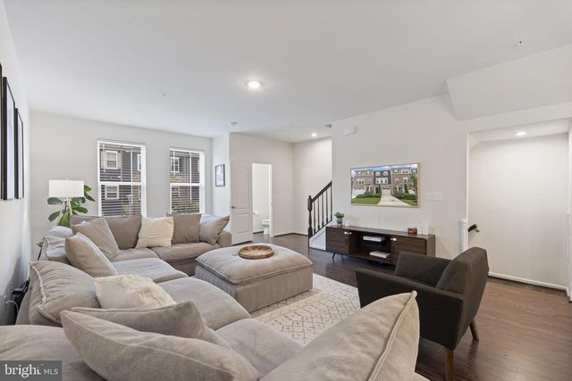 1333 HAWK HOLLOW DR, Crofton, MD 21114