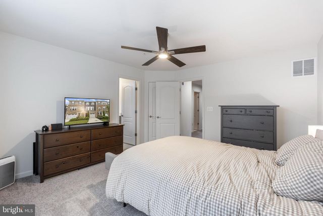 1333 HAWK HOLLOW DR, Crofton, MD 21114