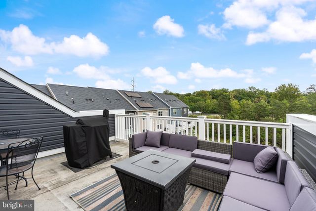 1333 HAWK HOLLOW DR, Crofton, MD 21114
