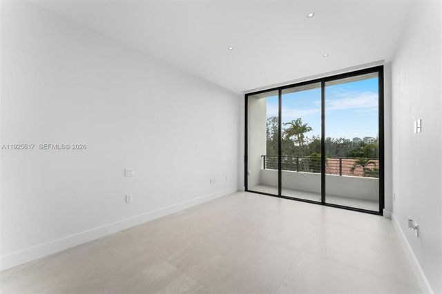 3551 Crystal Court, Miami, FL 33133