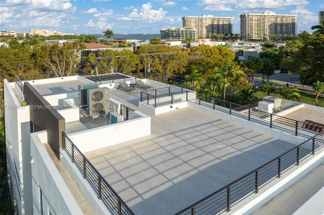 3551 Crystal Court, Miami, FL 33133
