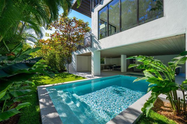 3551 Crystal Court, Miami, FL 33133