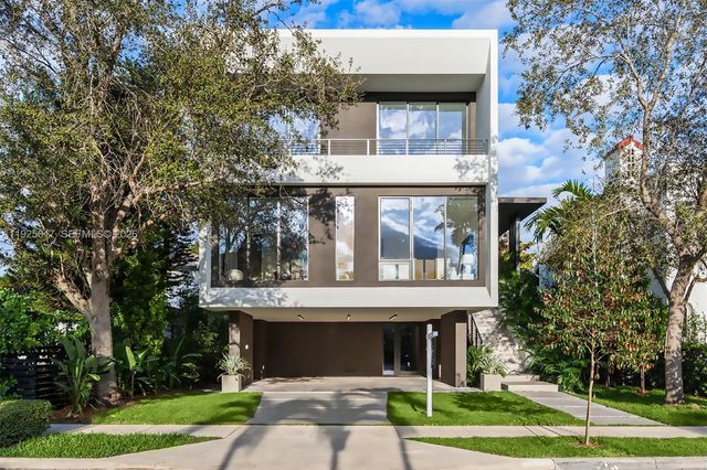 3551 Crystal Court, Miami, FL 33133