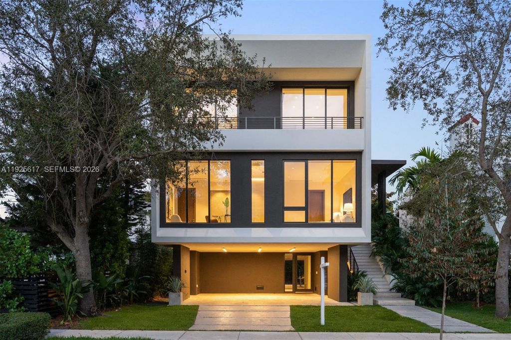 3551 Crystal Court, Miami, FL 33133