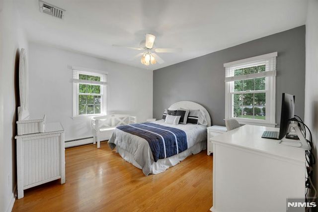 184 W Passaic Avenue, Rutherford, NJ 07070