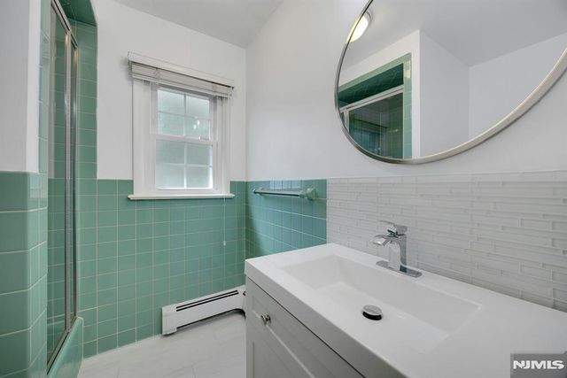 184 W Passaic Avenue, Rutherford, NJ 07070