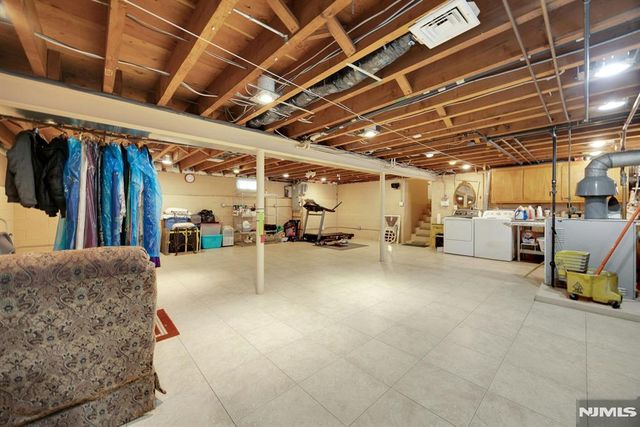 184 W Passaic Avenue, Rutherford, NJ 07070