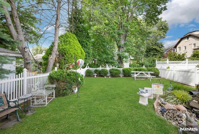 184 W Passaic Avenue, Rutherford, NJ 07070