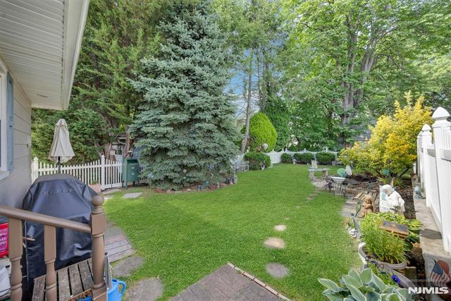 184 W Passaic Avenue, Rutherford, NJ 07070