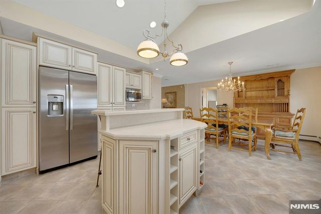 184 W Passaic Avenue, Rutherford, NJ 07070