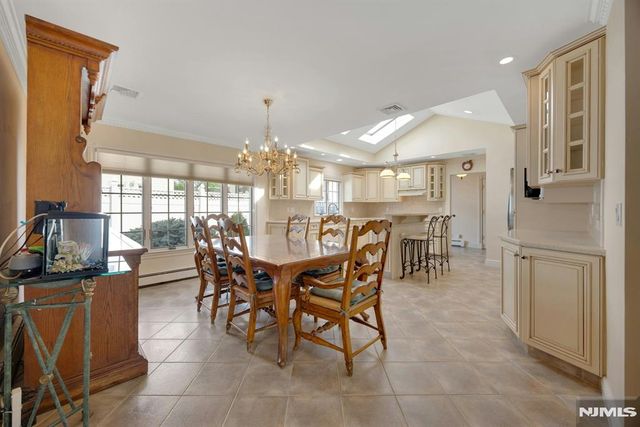184 W Passaic Avenue, Rutherford, NJ 07070